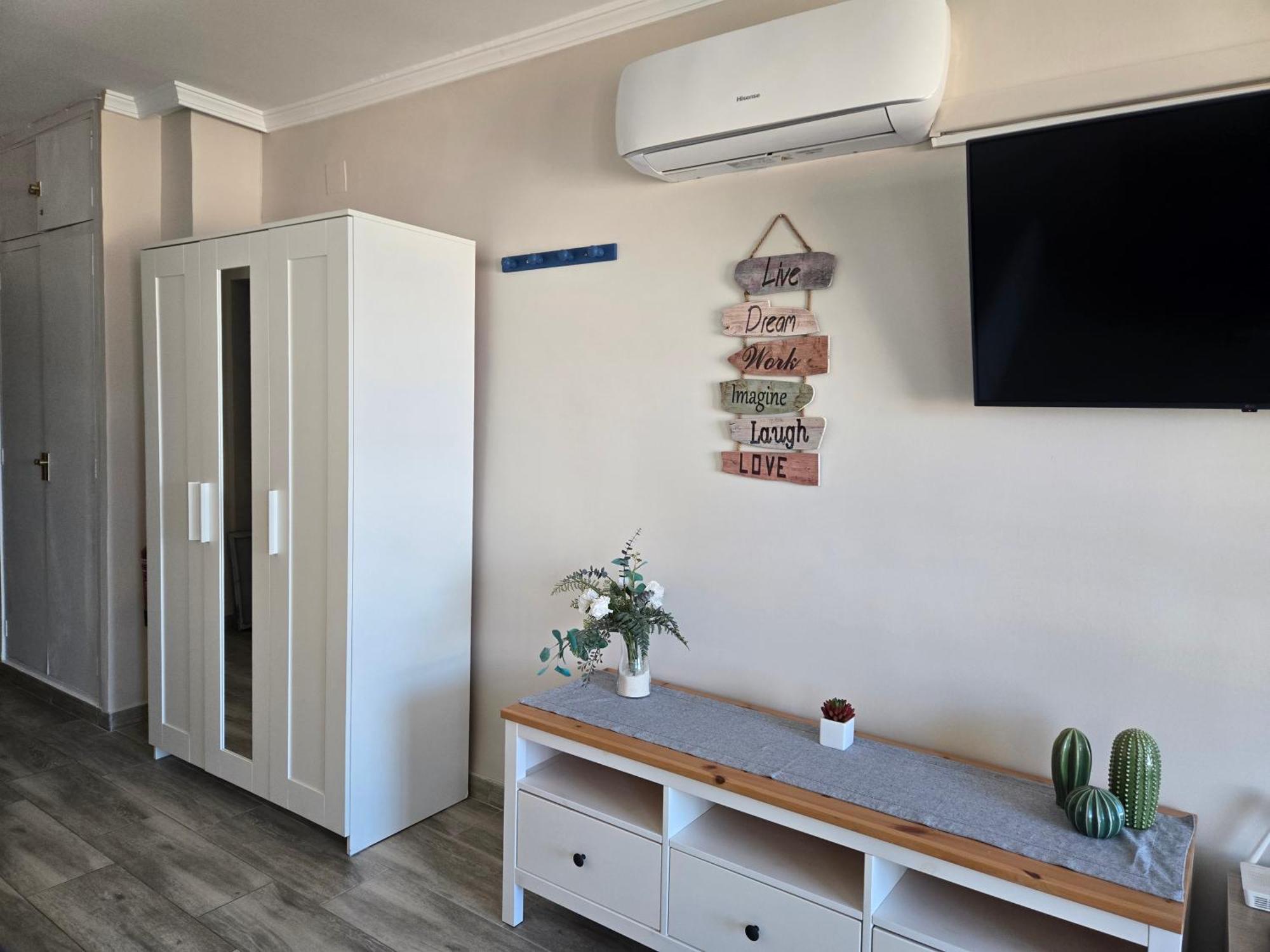Bonito Estudio Con Vistas, Centro Τορρεμολίνος Εξωτερικό φωτογραφία